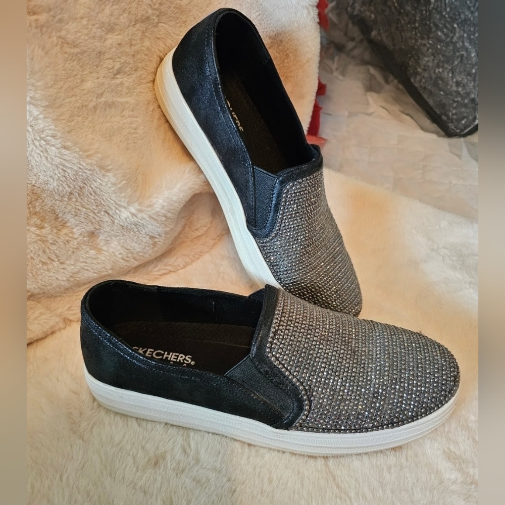 Skechers Womens Memory Foam Sneakers